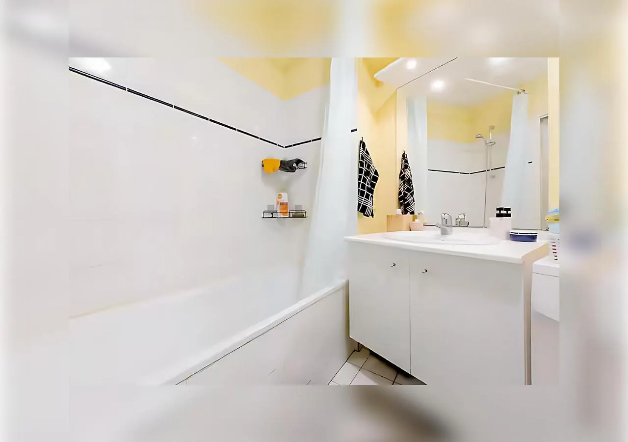 Chambre Privee A Lille Centre Quarto em Acomodações Particulares